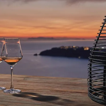 Divine Boutique Cave Experience 3* Imerovigli (Santorini)