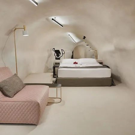 فندق Divine Boutique Cave Experience