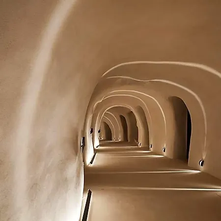 فندق Divine Boutique Cave Experience