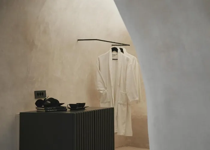 Hotel Divine Cave Experience 3*