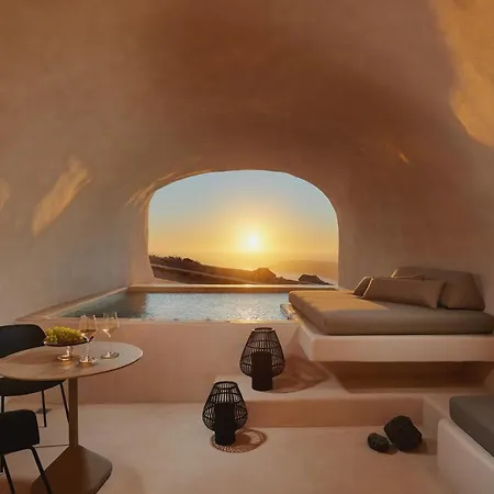 Divine Boutique Cave Experience Imerovigli (Santorini)