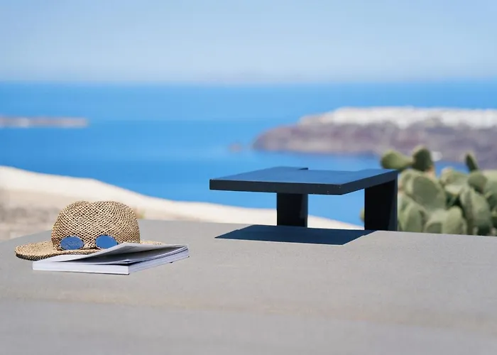 Divine Boutique Cave Experience Hotel Imerovigli (Santorini)